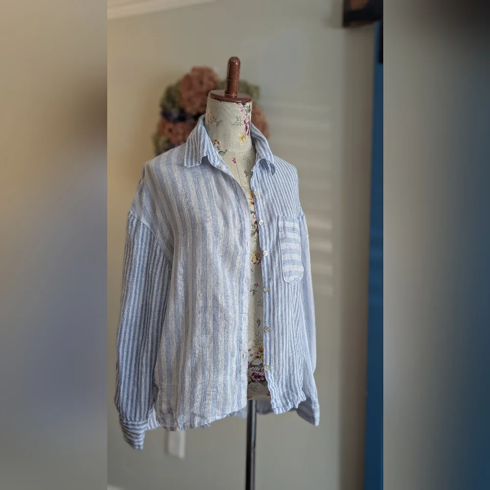 Nicole Miller Blue and White Striped Long Sleeve‎ Top - Picture 4 of 9